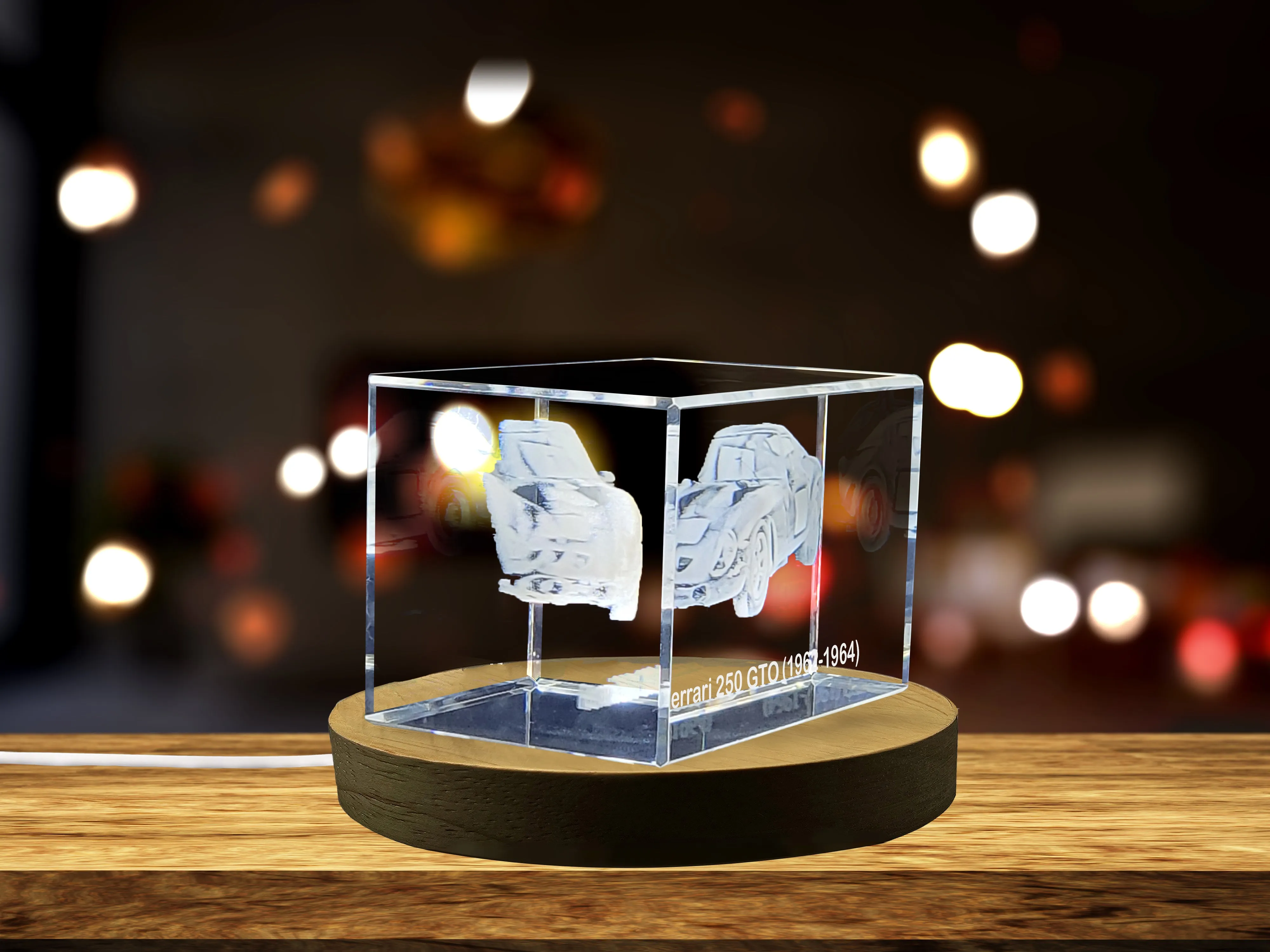 Timeless Elegance: Ferrari 250 GTO (1962-1964) - 3D Engraved Crystal Tribute